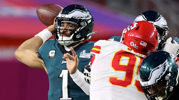 hurts chris jones